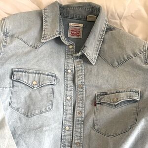 SOLD Perfectly Worn Vintage Levi's Light Wash Blue Denim Shirt Classic Fit